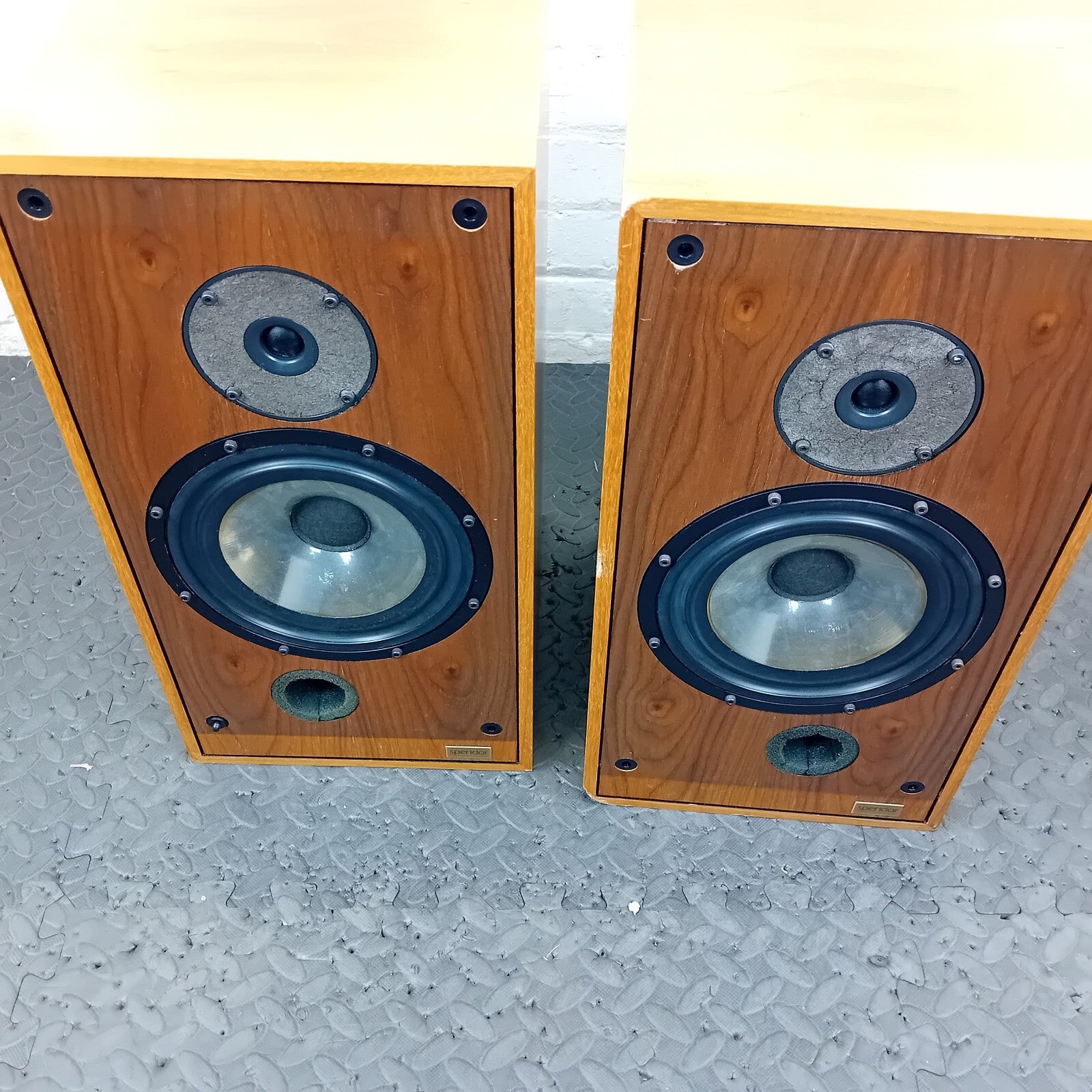 SPENDOR SP 2/2 SPEAKERS