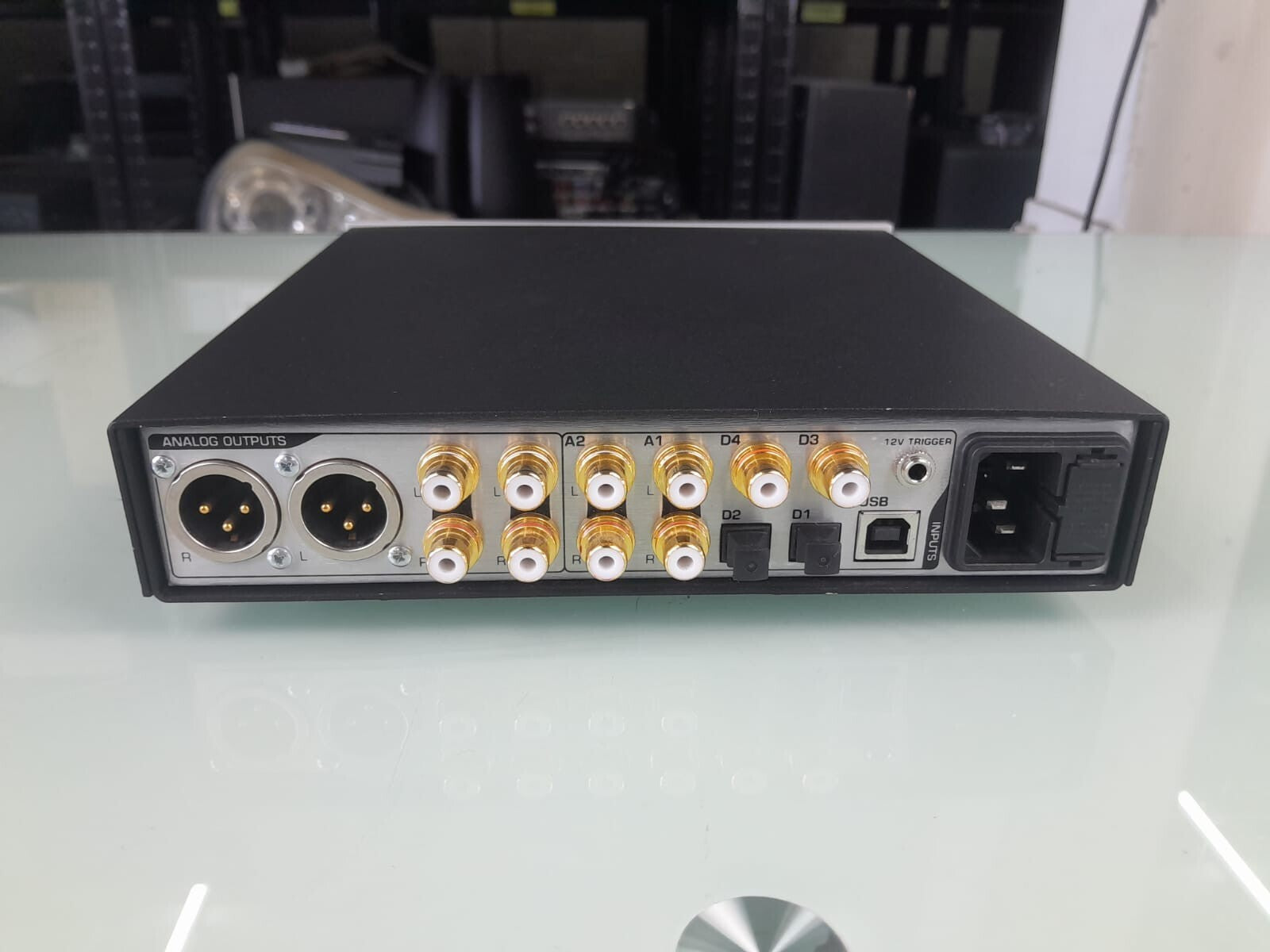 BENCHMARK DAC 2 HGC DIGITAL TO ANALOG AUDIO CONVERTER PRE AMP HEADPHONE AMP