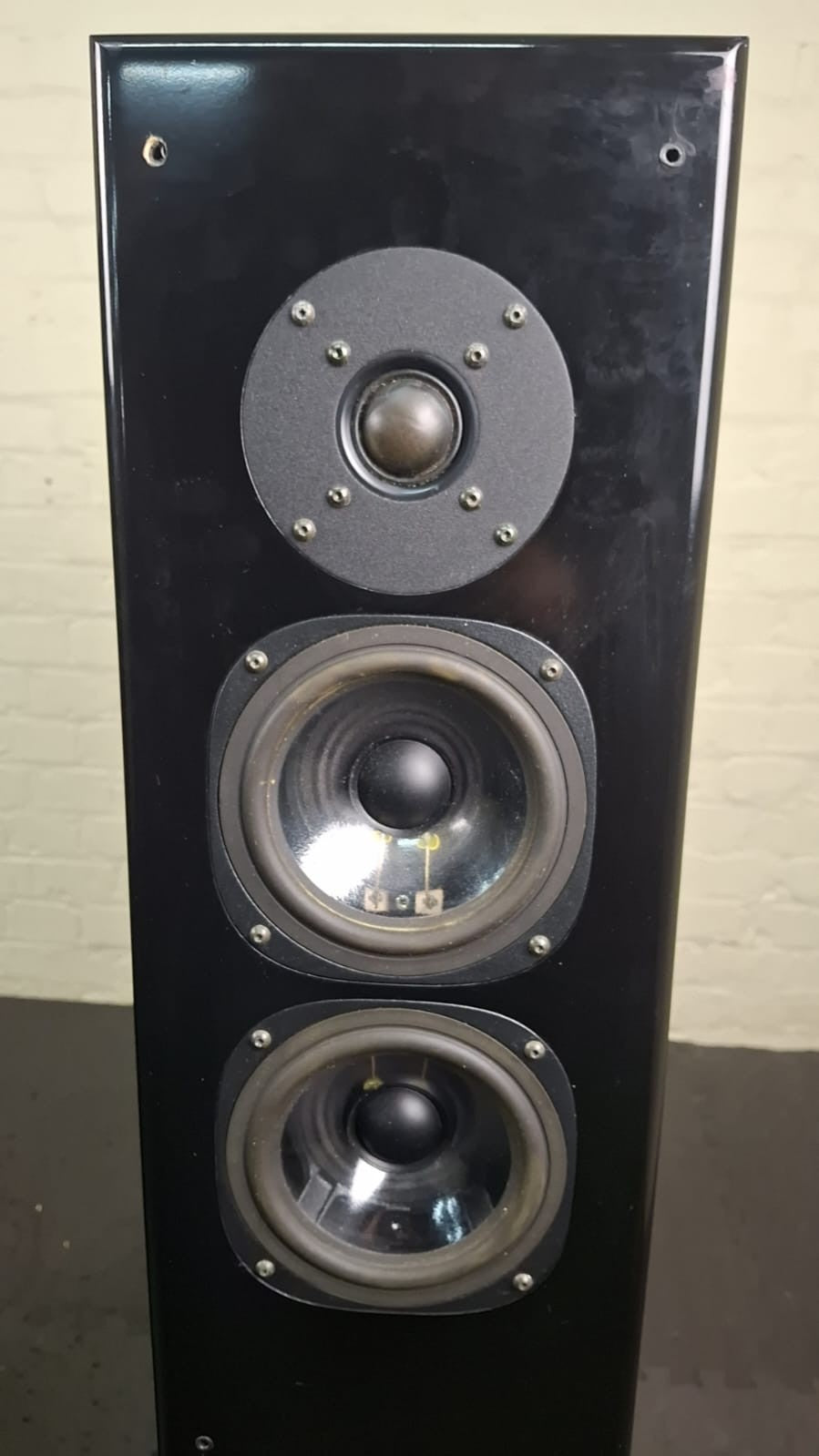VIENNA ACOUSTICS REFERENCE BEETHOVEN FLOOR STANDING SPEAKERS