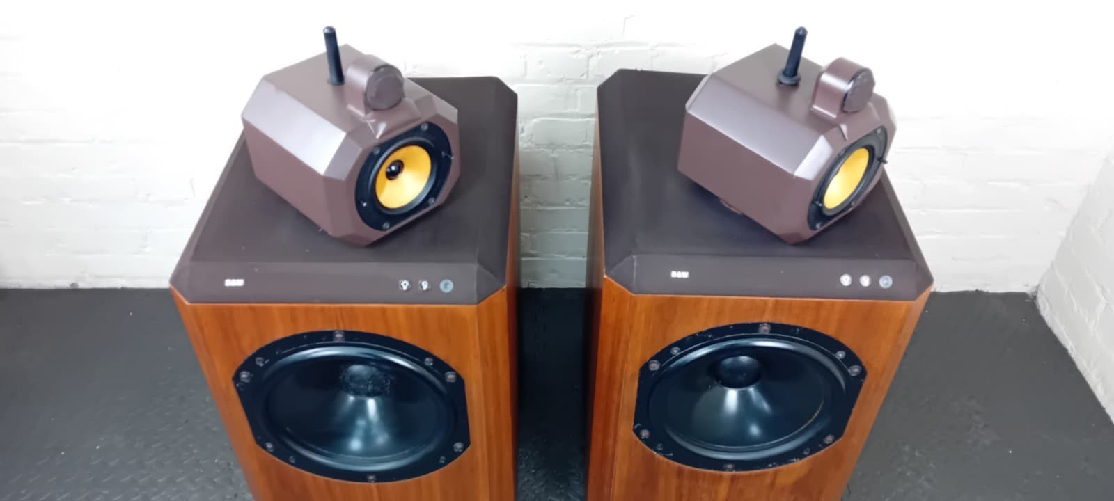 B&W BOWERS & WILKINS 801 SERIES 80 SPEAKERS