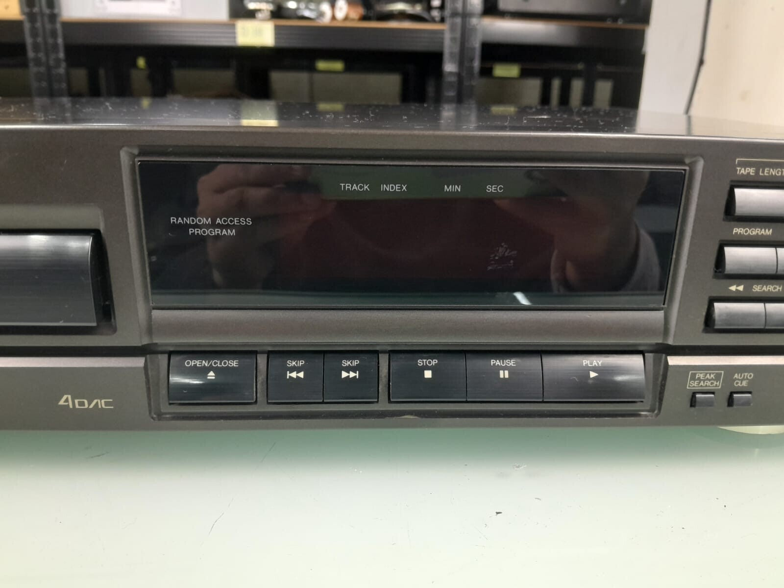 TECHNICS SL PG100A CD PLAYER
