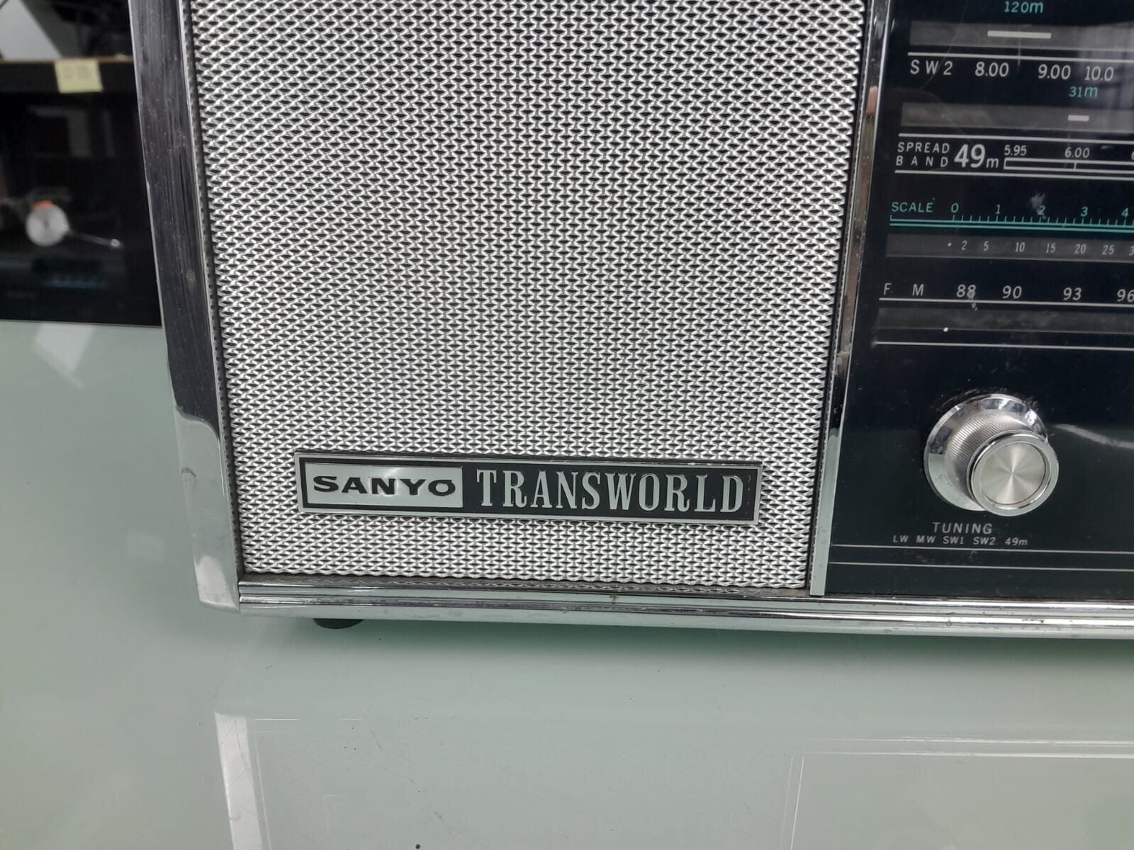 SANYO 18H 815 TRANSWORLD 18 TRANSISTOR RADIO