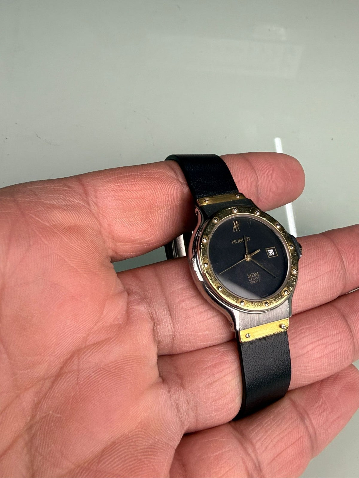 HUBLOT CLASSIC 18K GOLD MDM LADIES S139.10.2 WATCH