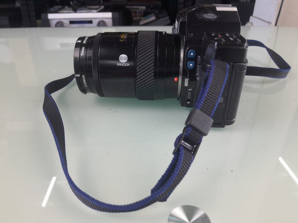 MINOLTA 7000 SLR CAMERA WITH AF LENS 28-85