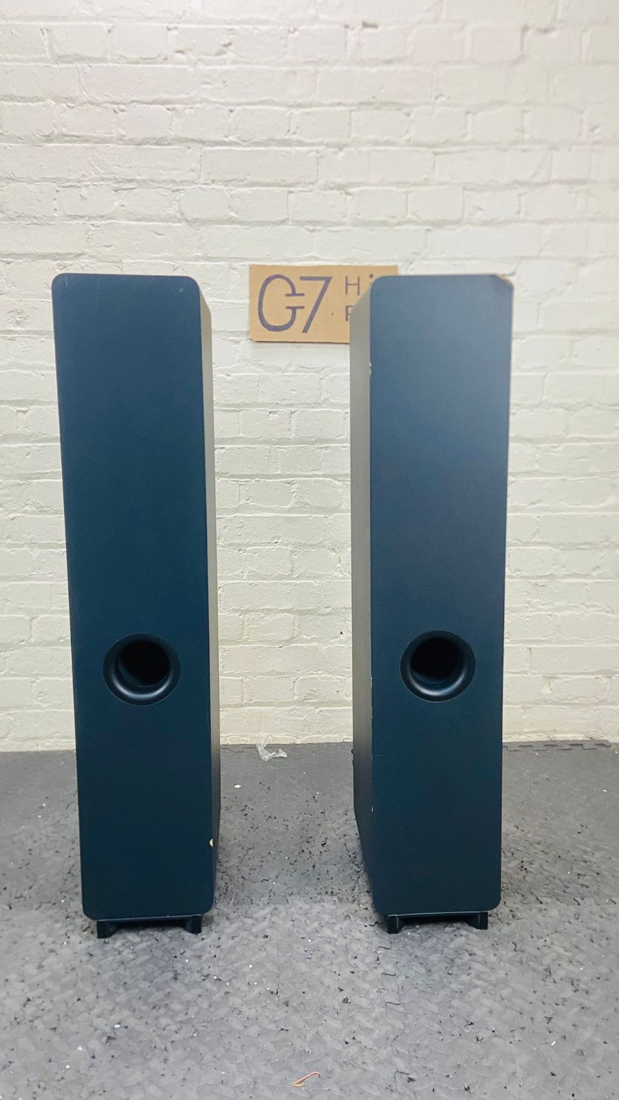 Q ACOUSTICS 2050i FLOOR STANDING SPEAKERS