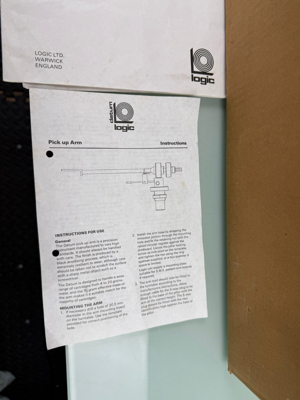 LOGIC TEMPO WITH DATUM II TONEARM TURNTABLE WITH GOLDRING CARTRIDGE
