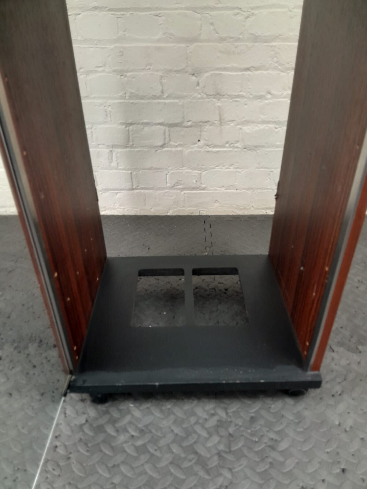 ROTEL HI FI RACK
