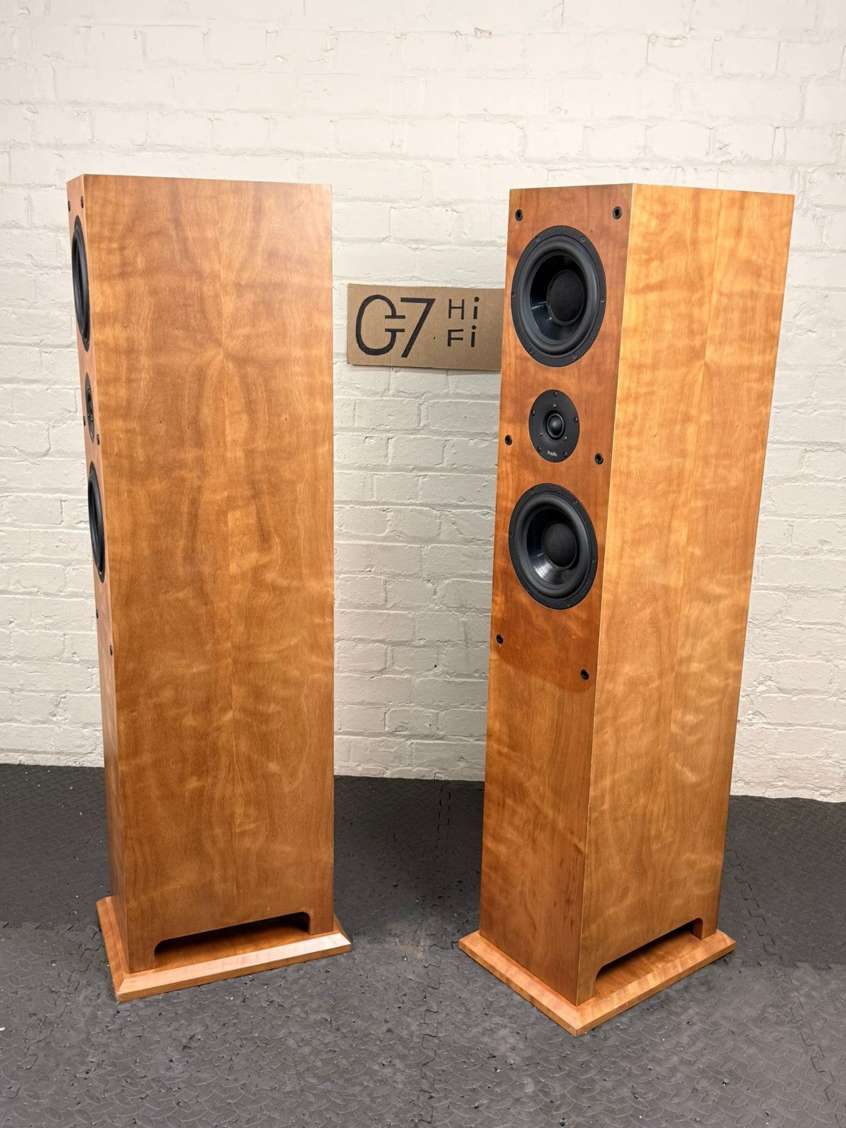 PROAC RESPONSE D THIRTY EIGHT 38 FLOOR STANDING SPEAKERS