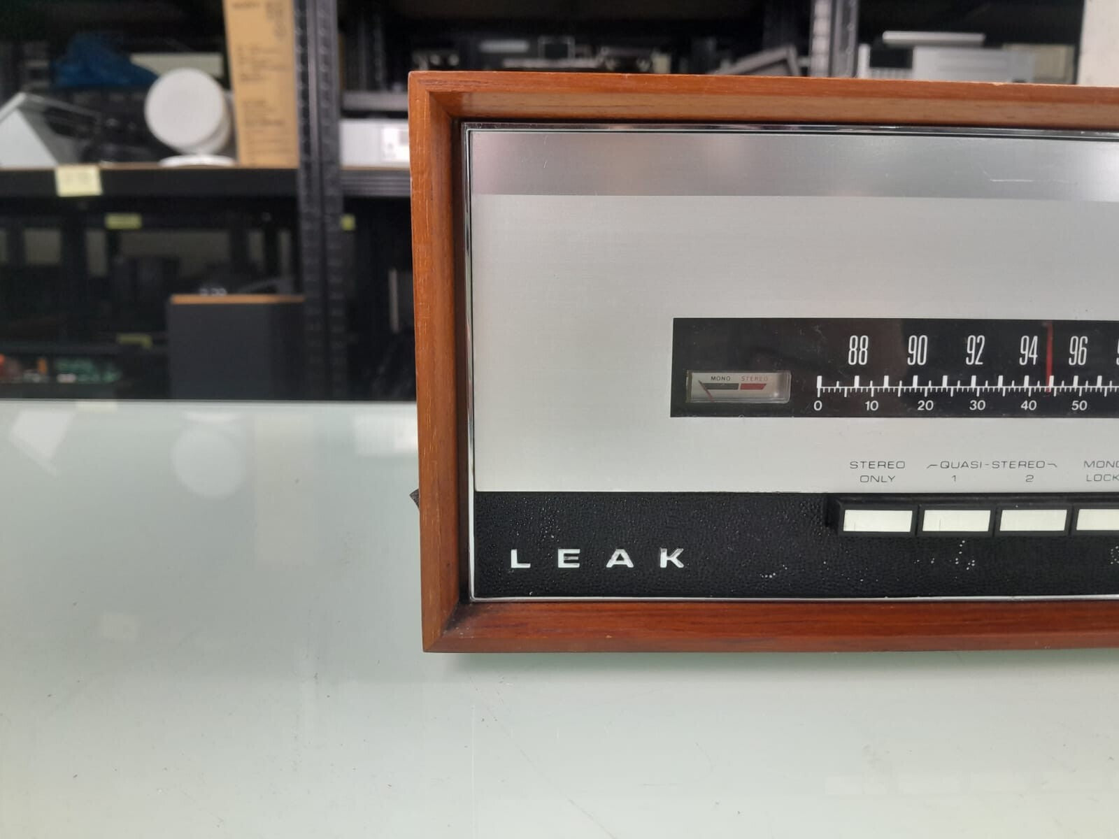 LEAK STEREOFETIC FM TUNER