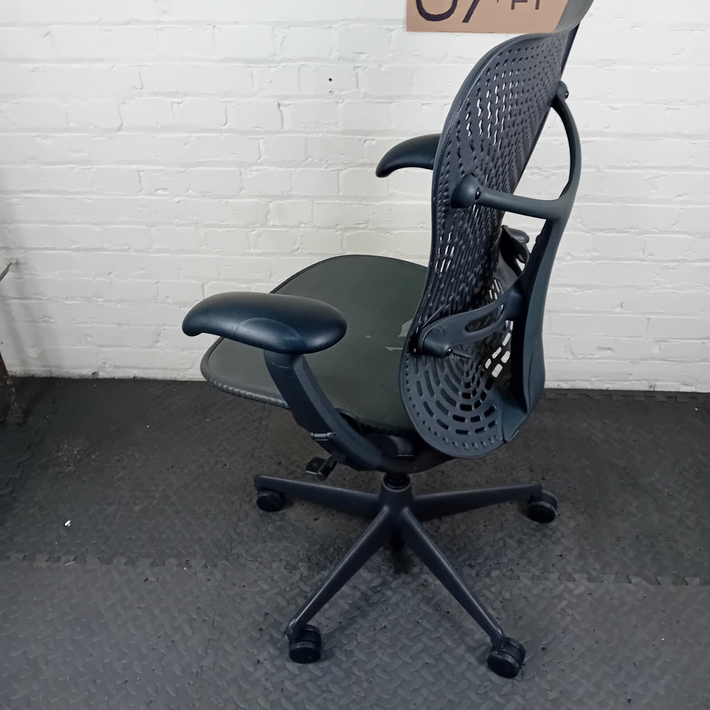 Herman Miller mira office boss Chair