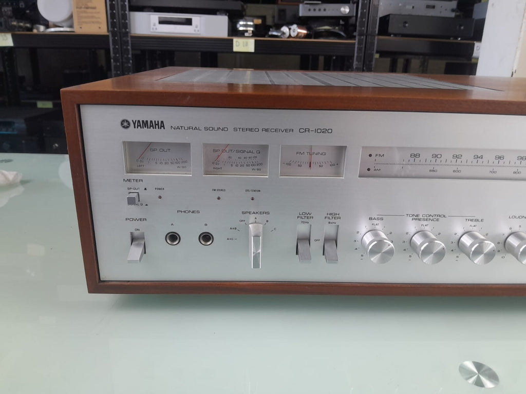 YAMAHA CR 1020 NATURAL SOUND STEREO RECEIVER