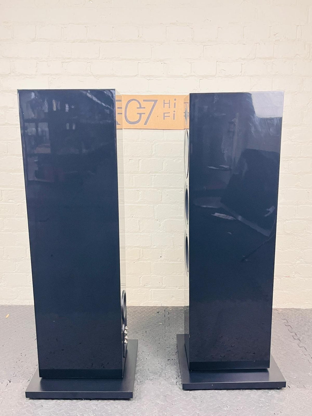 BOWERS & WILKINS B&W 703 S2 FLOORSTANDING SPEAKERS