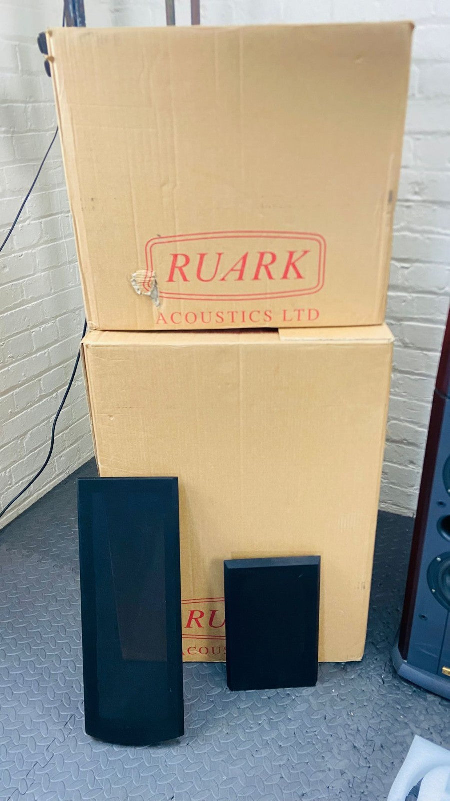 RUARK SOLSTICE FLOOR STANDING SPEAKERS
