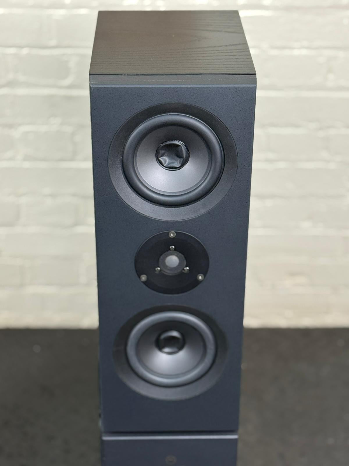 LINN KABER FLOOR STANDING SPEAKERS