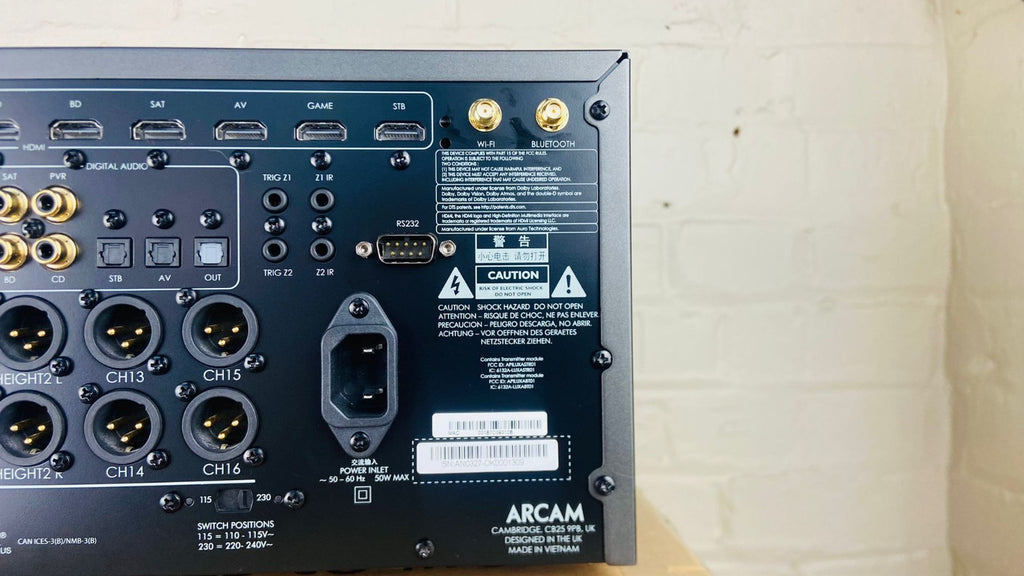 ARCAM AV40 AV RECEIVER WITH REMOTE