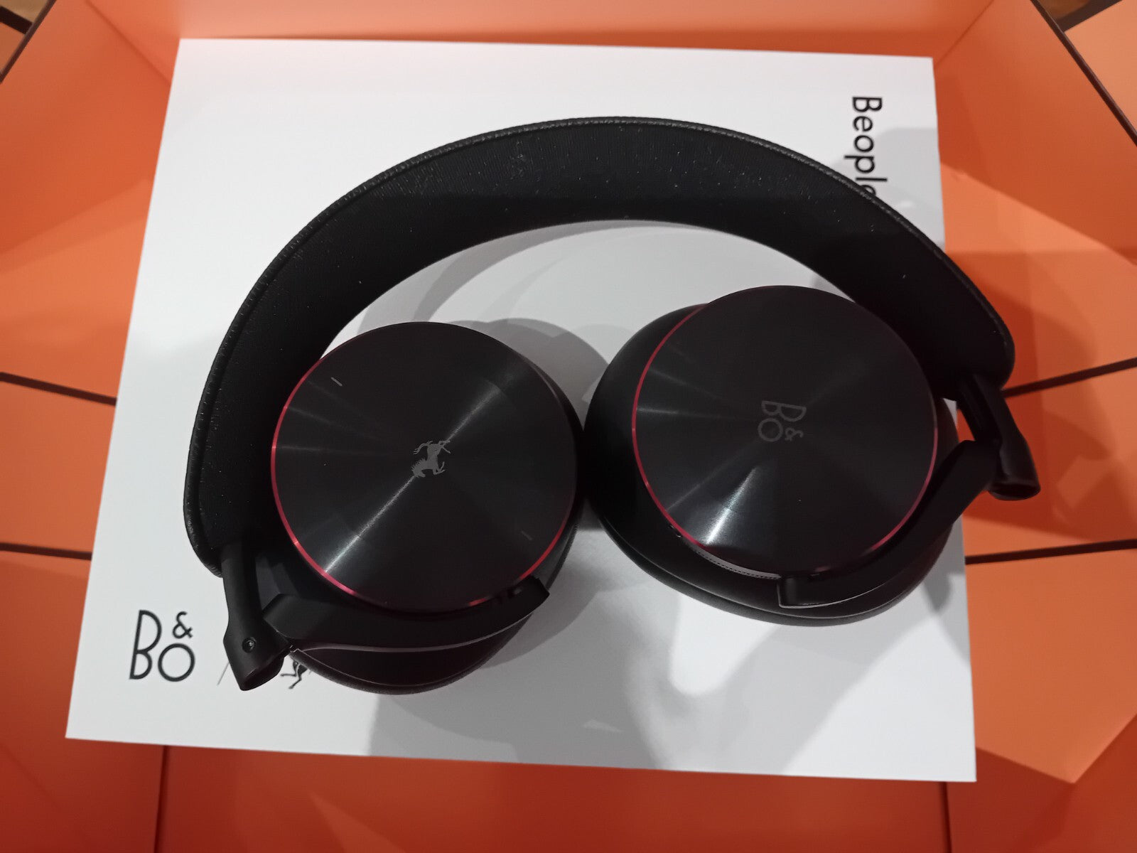 BANG & OLUFSEN BEOPLAY H95 FERRARI LIMITED EDITION