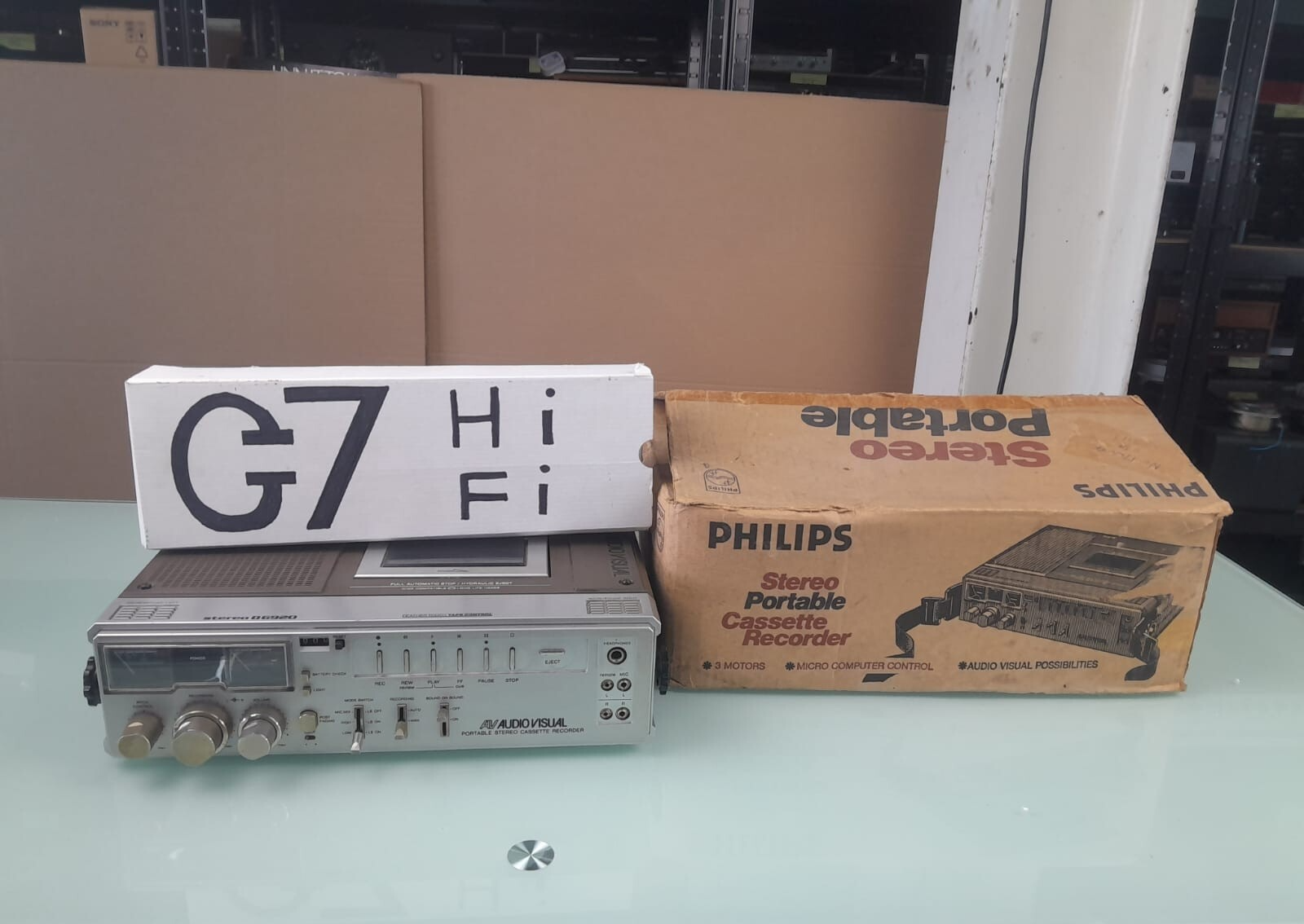 PHILIPS D 6920 PORTABLE STEREO CASSETTE RECORDER