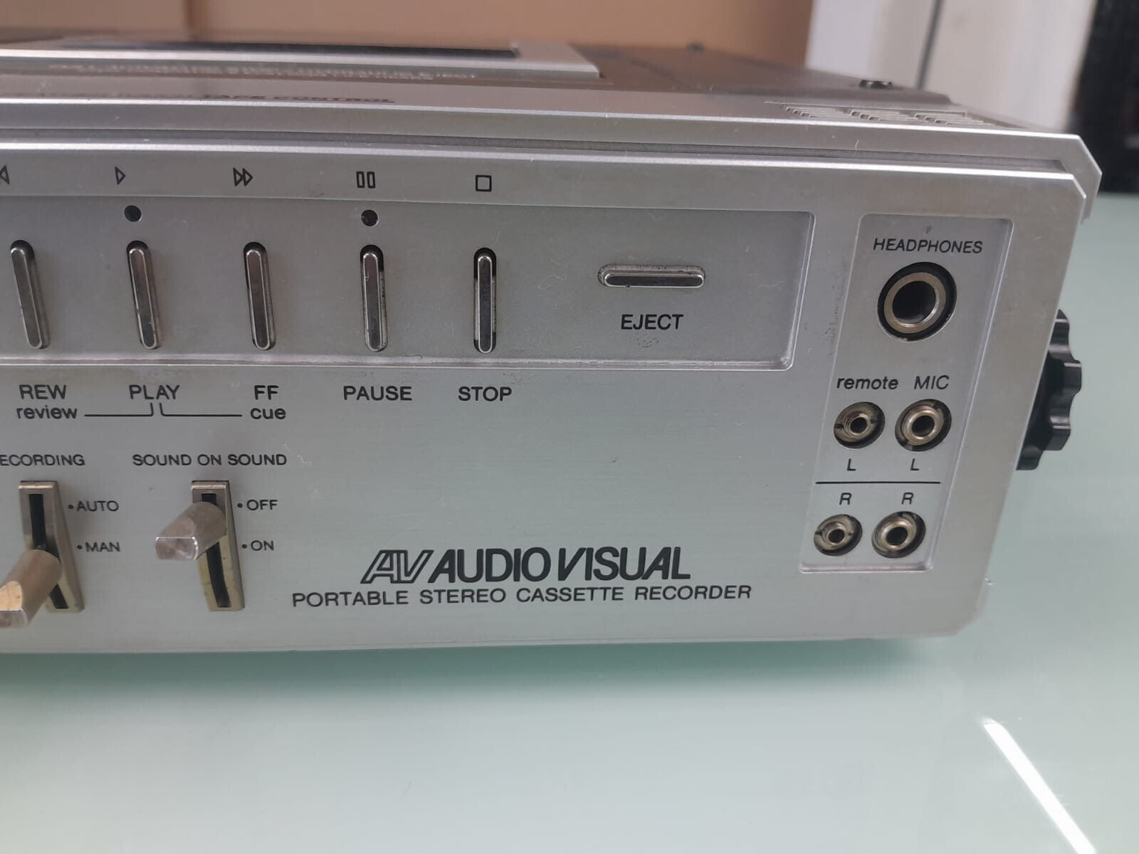 PHILIPS D 6920 PORTABLE STEREO CASSETTE RECORDER