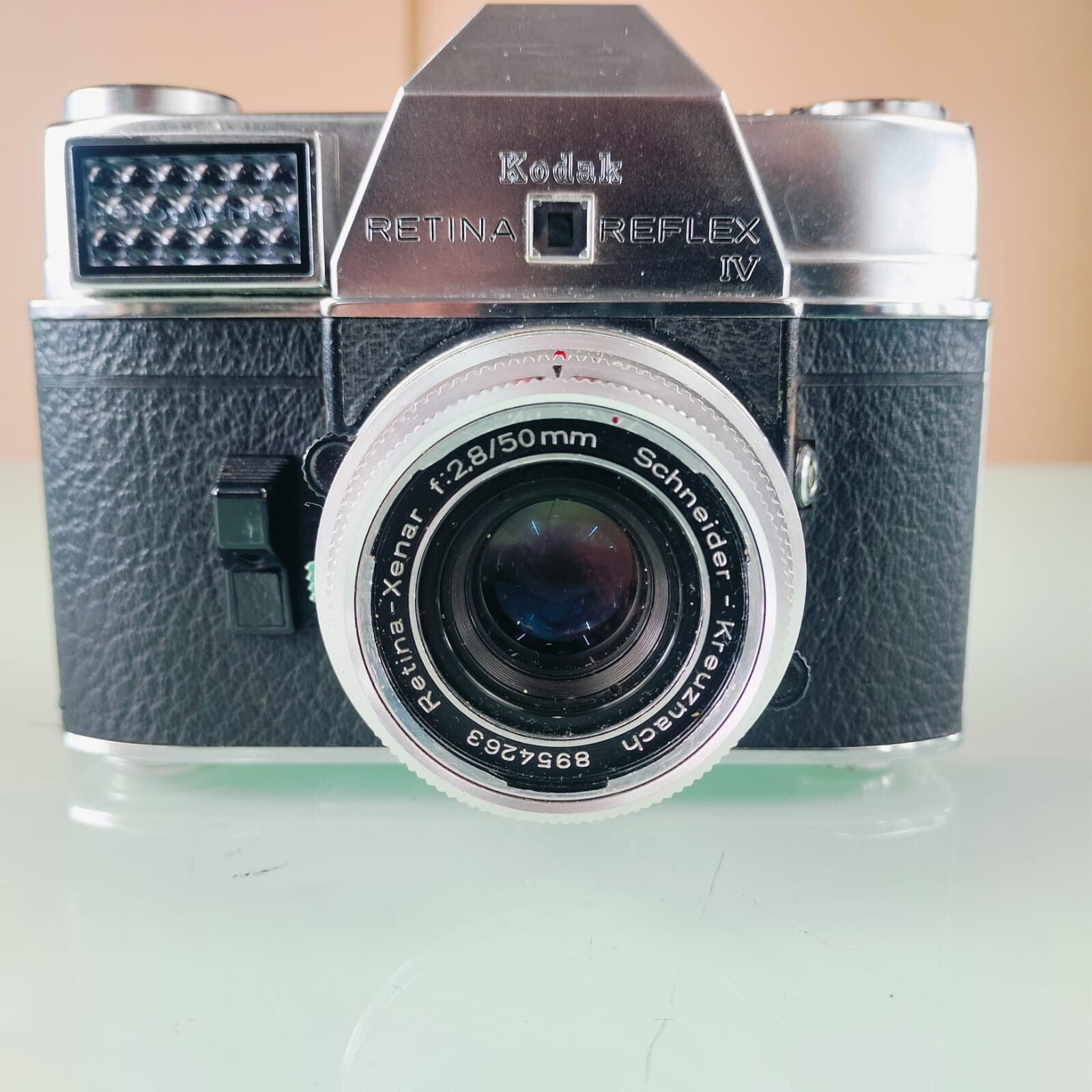 KODAK RETINA REFLEX IV SLR CAMERA WITH SCHNEIDER-KREUZNACH F:2.8 / 50MM LENS