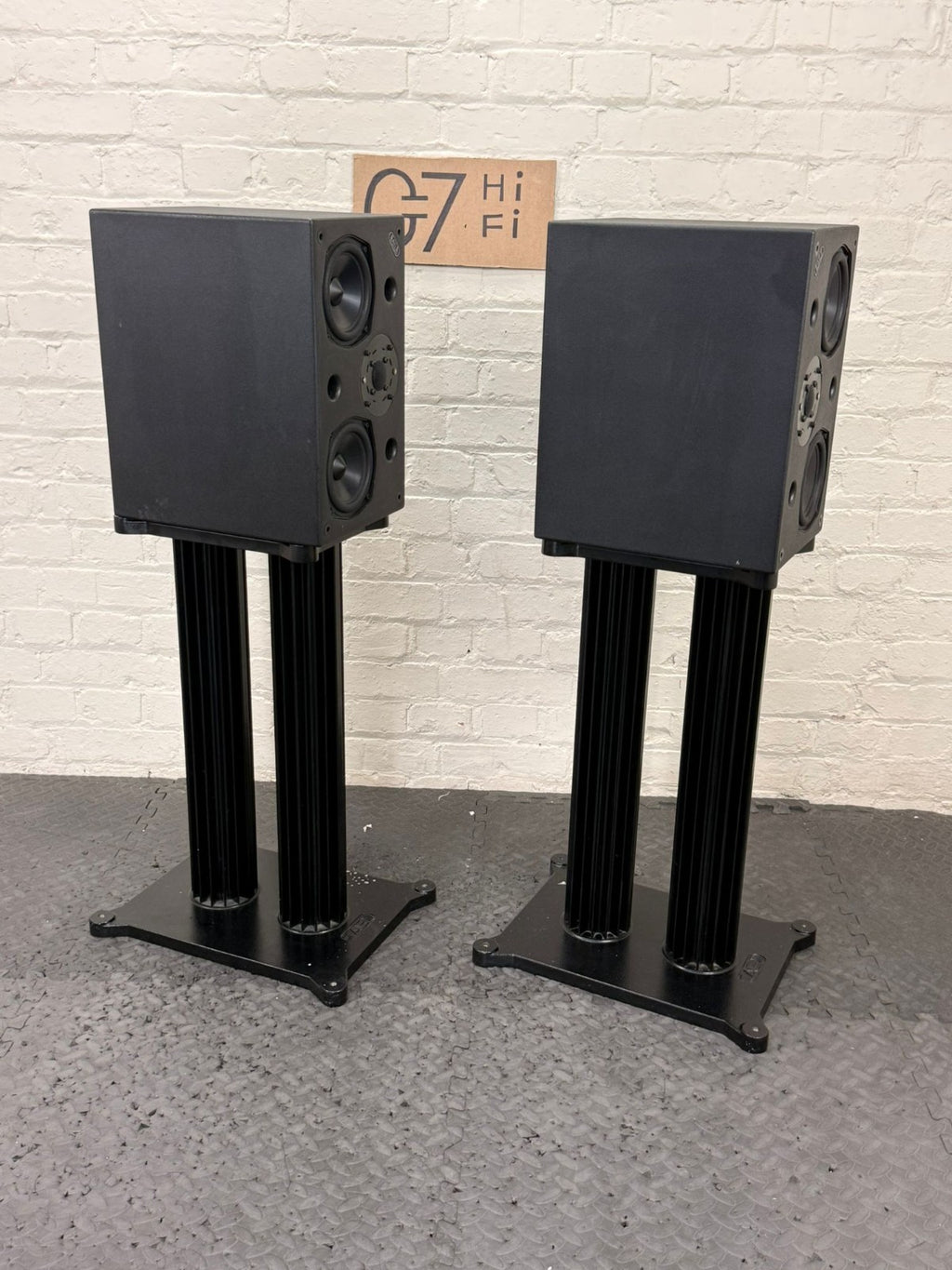 ACOUSTIC ENERGY AE2 SPEAKERS WITH STAND