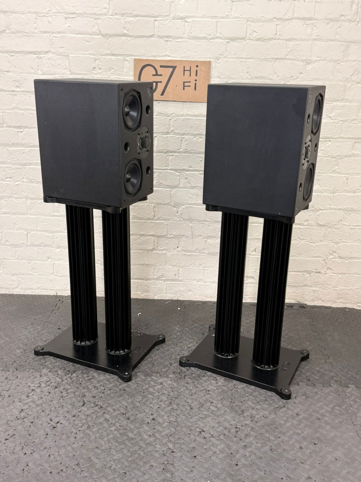 ACOUSTIC ENERGY AE2 SPEAKERS WITH STAND