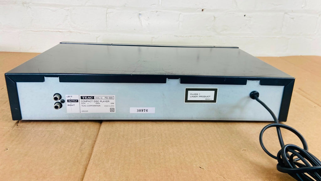 TEAC PD 300 CD PLAYER