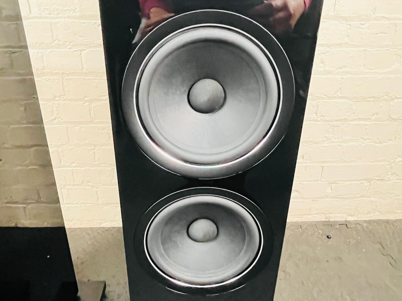 BOWERS & WILKINS B&W 703 S2 FLOORSTANDING SPEAKERS