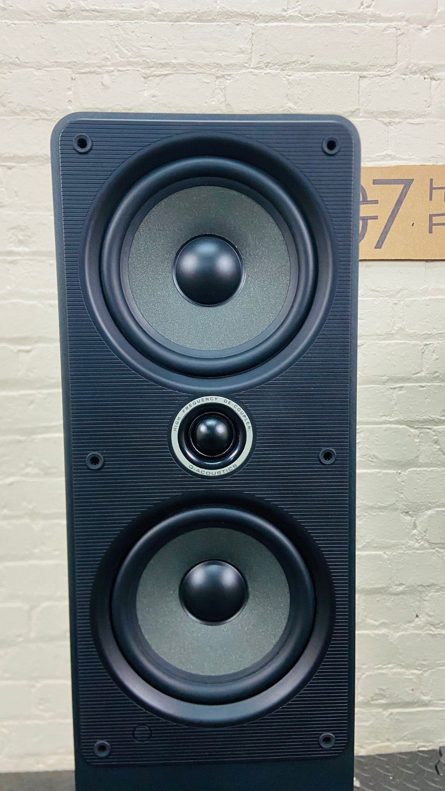 Q ACOUSTICS 2050i FLOOR STANDING SPEAKERS