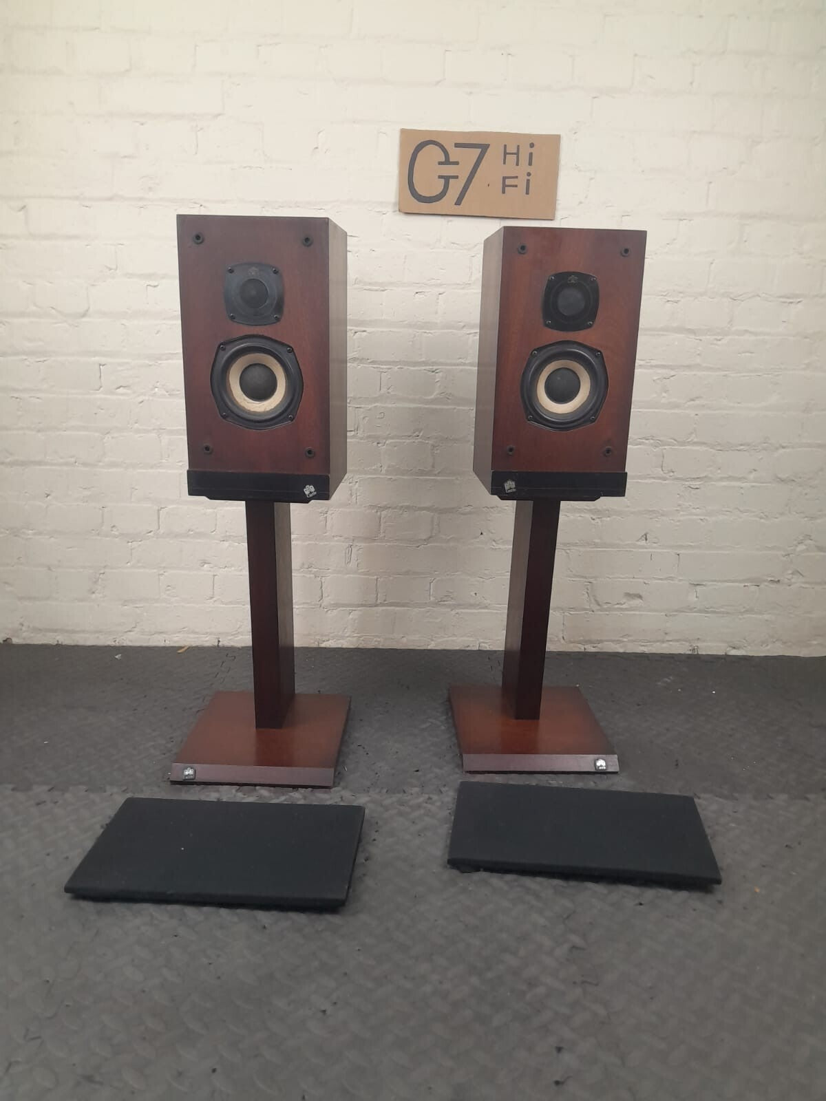 CASTLE DURHAM SPEAKERS WITH ORIGINAL CASTLE STANDS