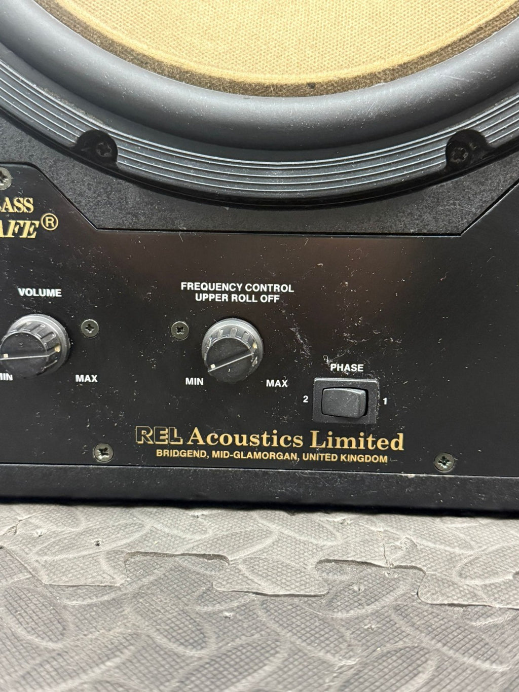 REL Q50 POWERED SUB BASS SUBWOOFER