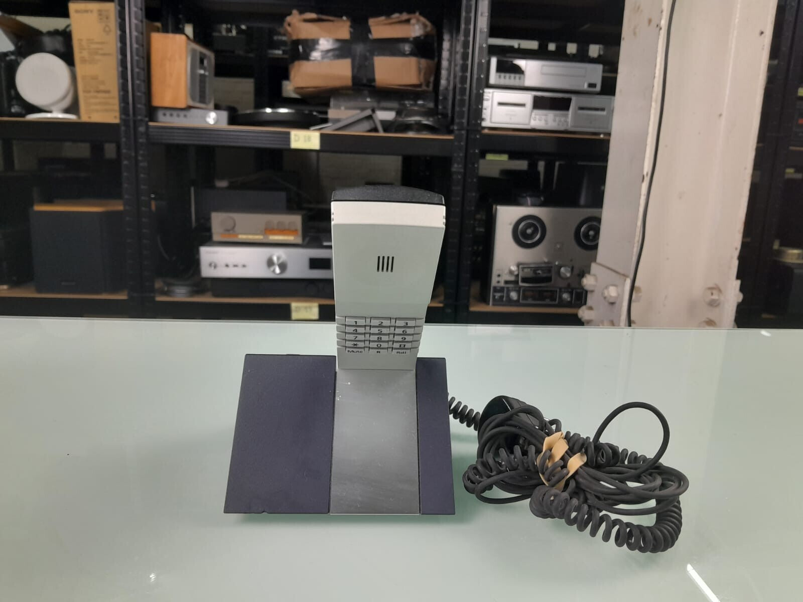 BANG & OLUFSEN B&O BEOCOM 1400 TELEPHONE