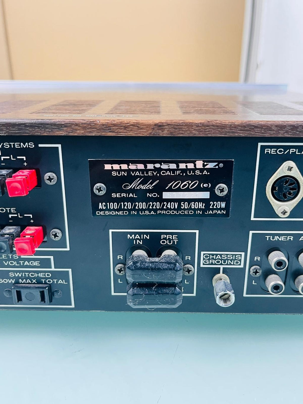 MARANTZ 1060 STEREO AMPLIFIER