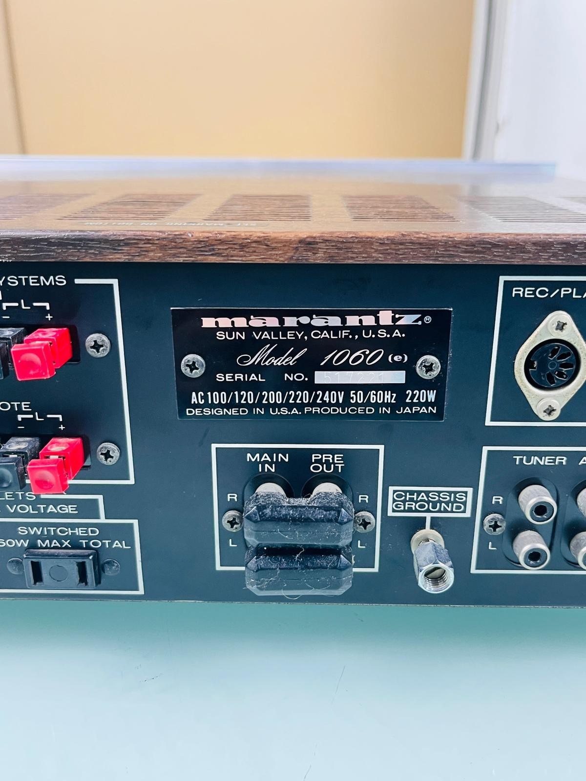 MARANTZ 1060 STEREO AMPLIFIER