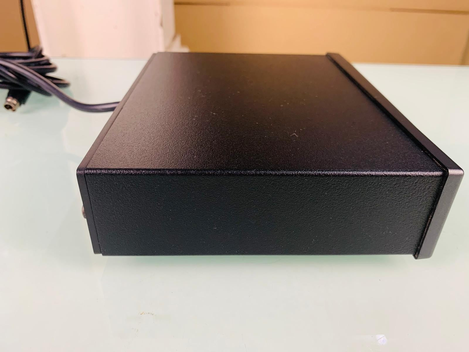 REGA P7 TURNTABLE WITH TT PSU POWER SUPPLY