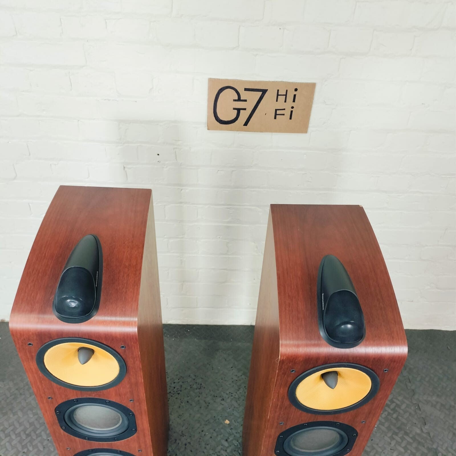 BOWERS & WILKINS B&W 703 FLOOR STANDING SPEAKERS