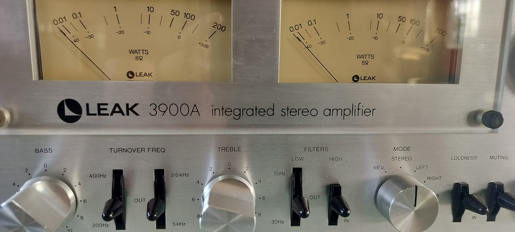 LEAK 3900A INTEGRATED STEREO AMPLIFIER