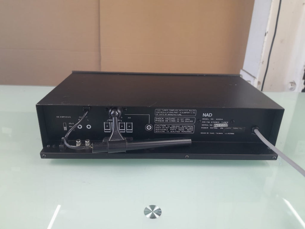NAD 4020A AM/FM STEREO TUNER