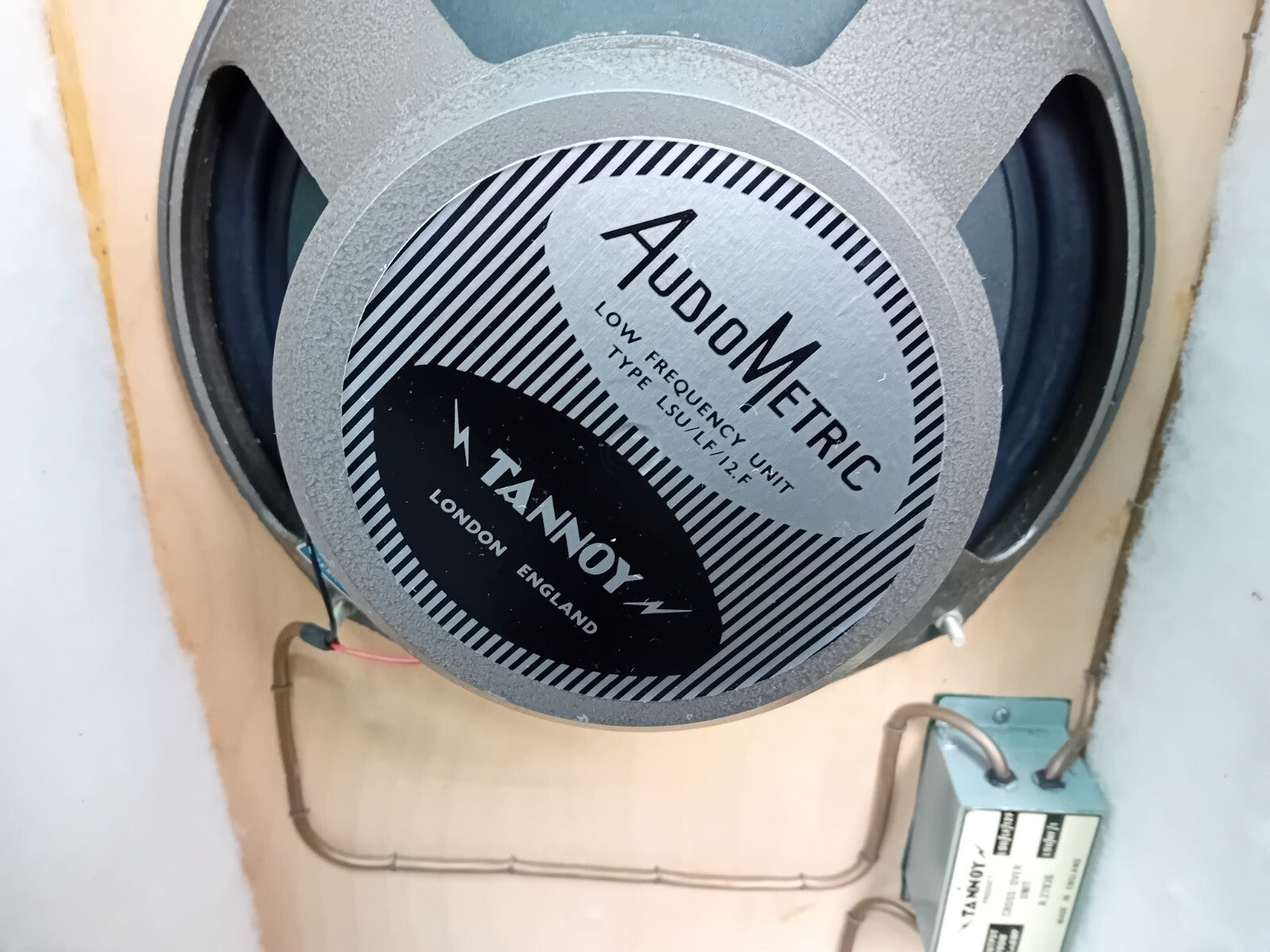 TANNOY AUDIOMETRIC  LSU/LF/12.F HF 1 SPEAKERS
