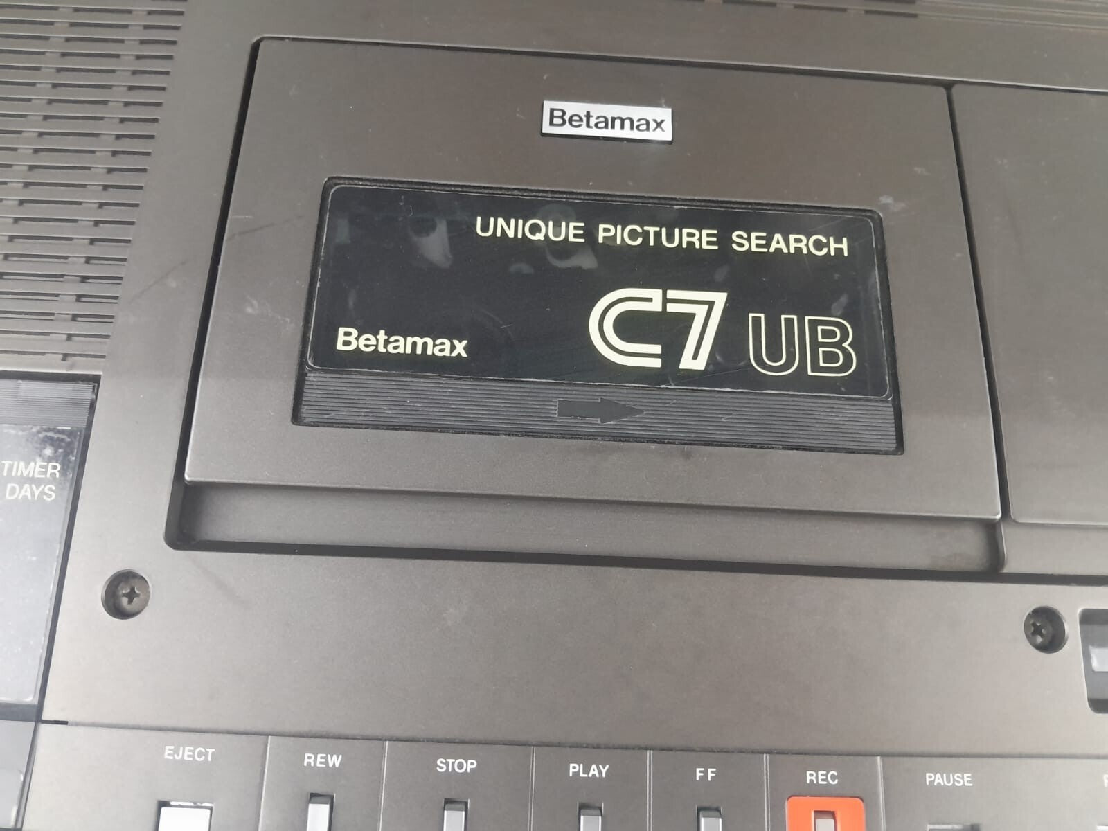 SONY SL C7UB BETAMAX VIDEO CASSETTE RECORDER