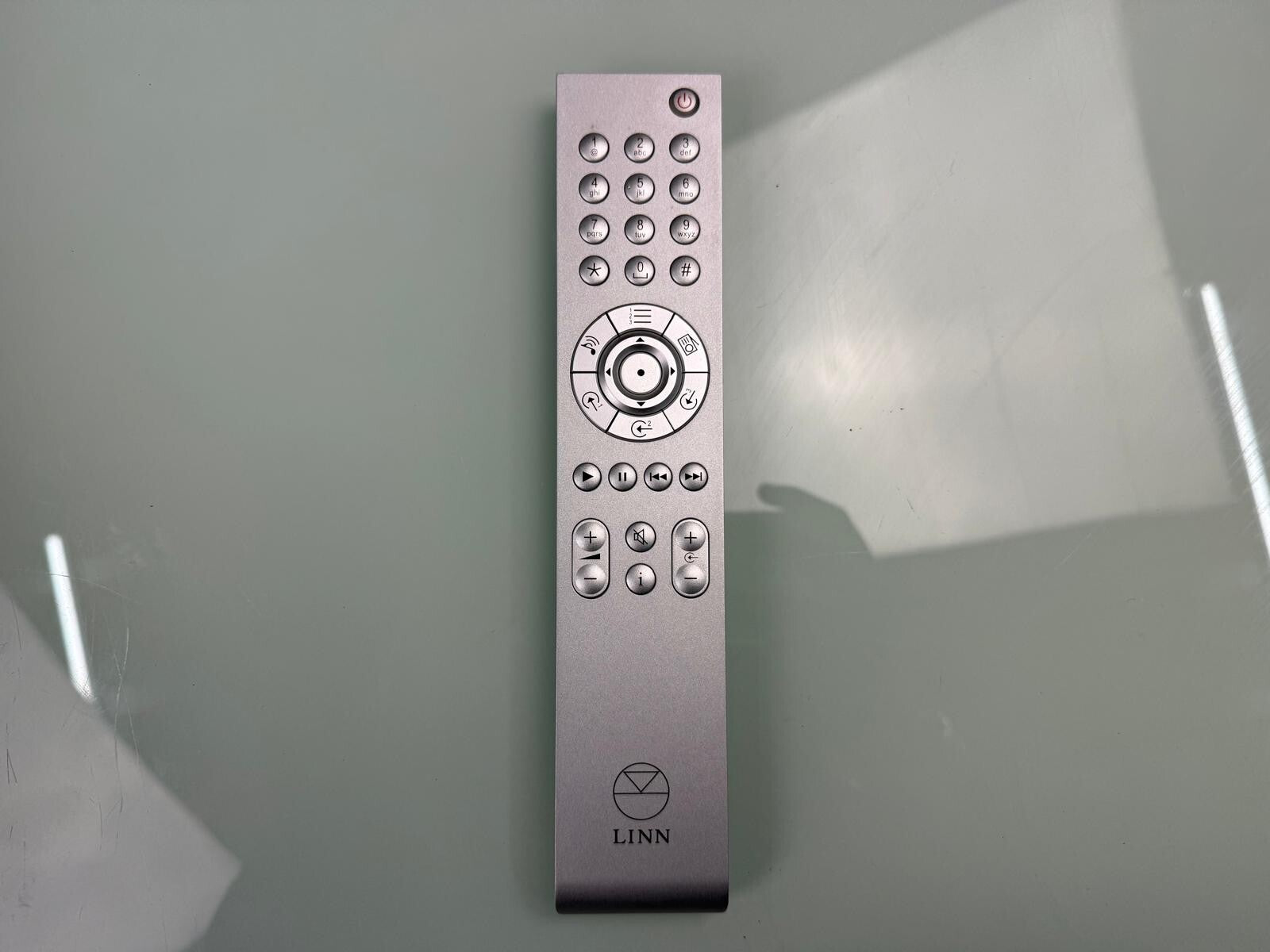 LINN AKURATE SYSTEM HUB POWERED BY DYNAMIK WITH REMOTE INTERTEK