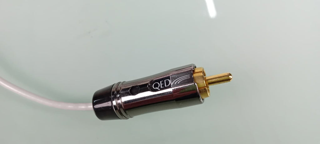 QED PERFORMANCE MINIATURE SUBWOOFER CABLE
