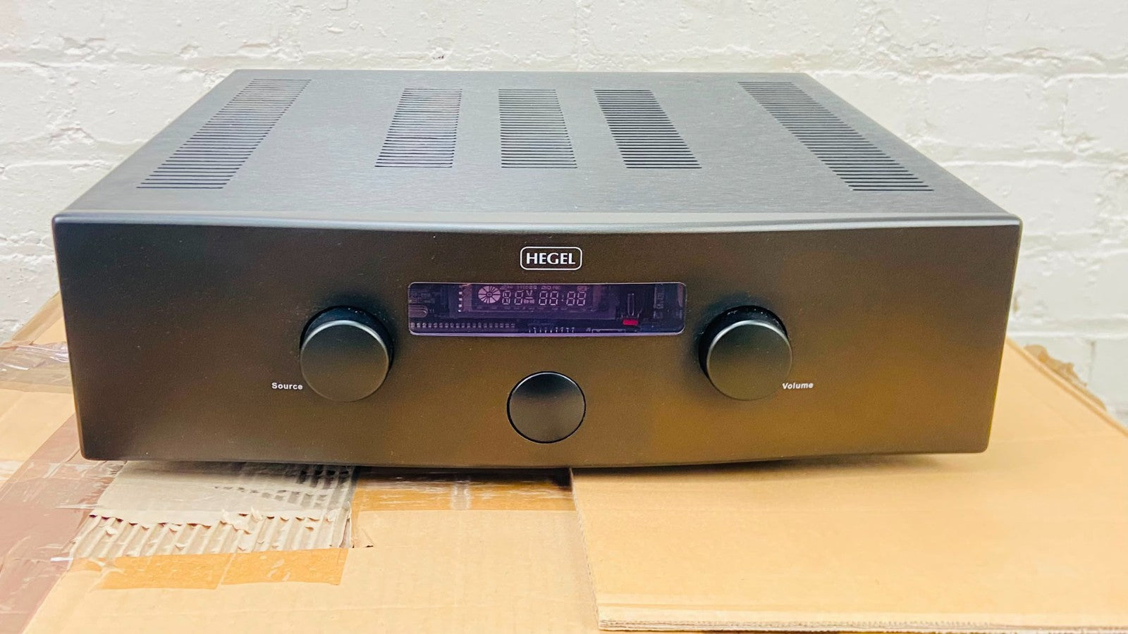 HEGEL H200 INTEGRATED AMPLIFIER