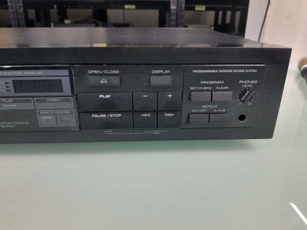 YAMAHA CD 3 NATURAL SOUND CD PLAYER