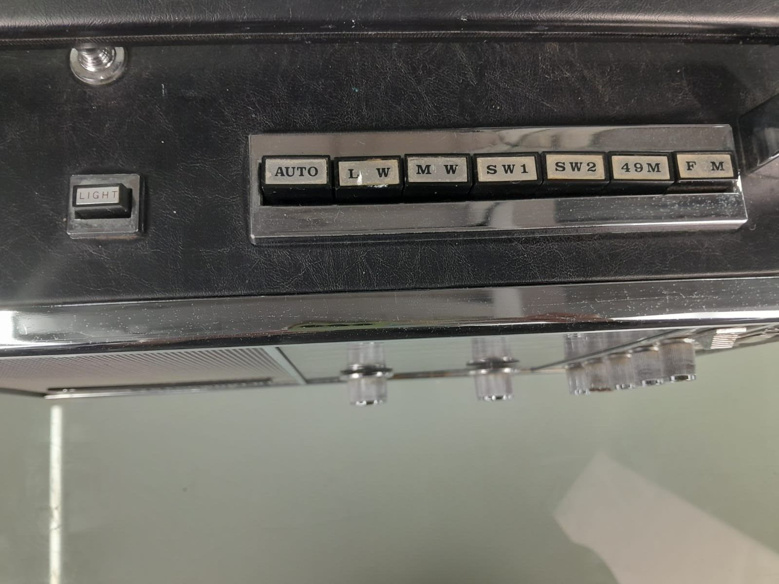 SANYO 18H 815 TRANSWORLD 18 TRANSISTOR RADIO