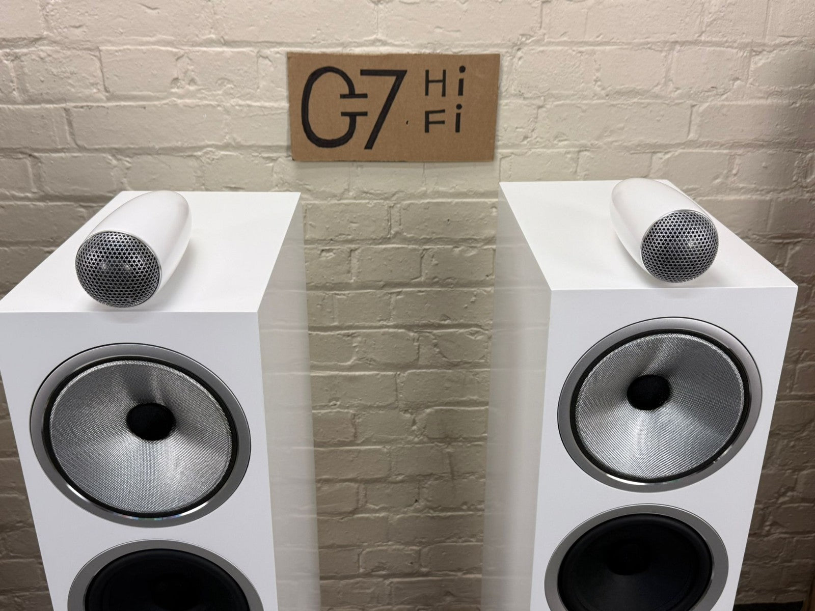 BOWERS & WILKINS B&W 702 S2 FLOOR STANDING SPEAKERS