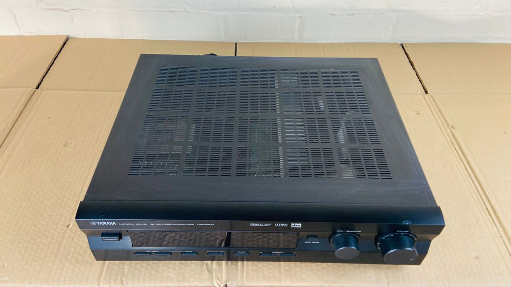 YAMAHA DSP E800 NATURAL SOUND AV PROCESSOR / AMPLIFIER