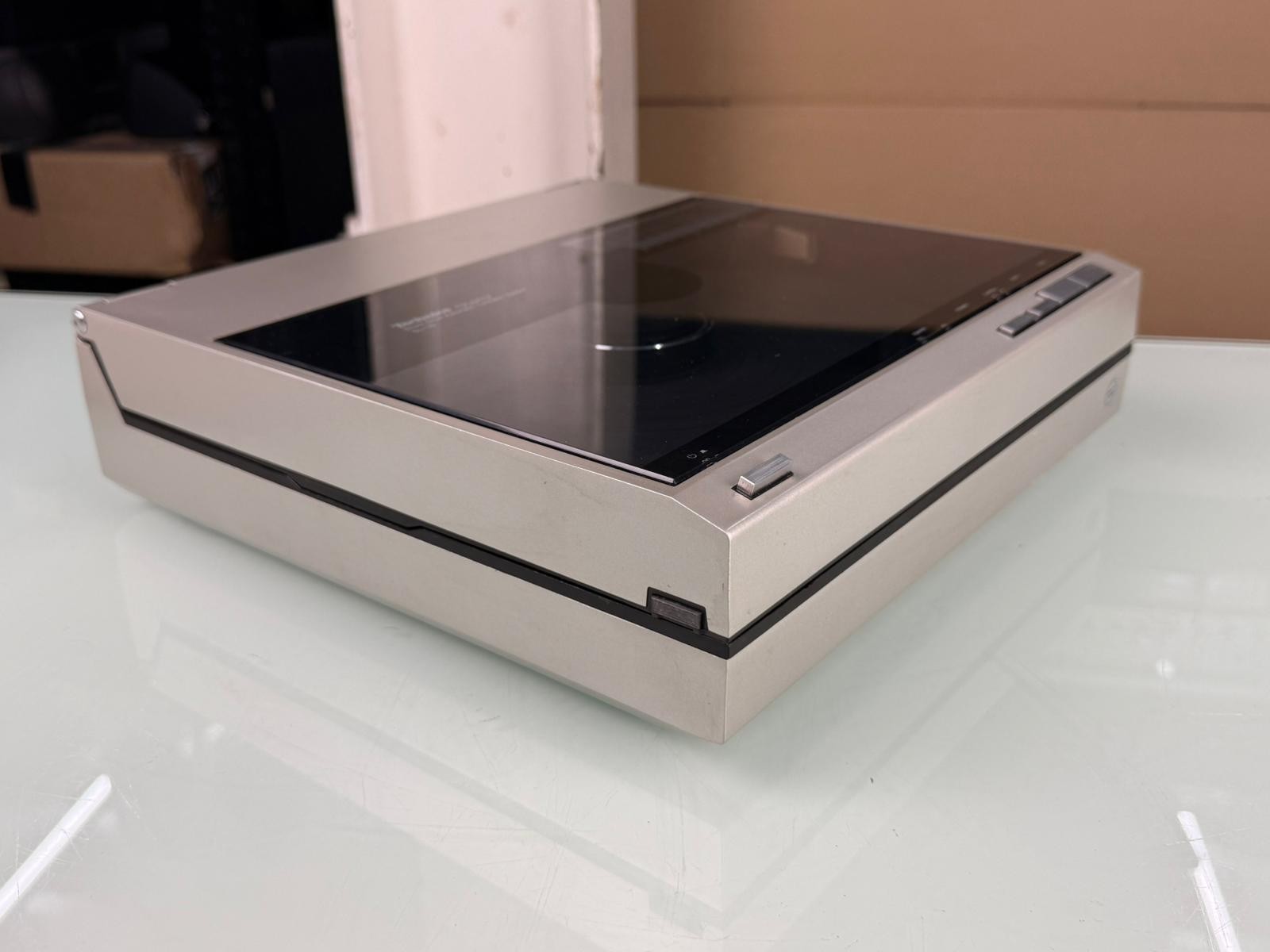 TECHNICS SL 10 QUARTZ DIRECT DRIVE AUTOMATIC TURNTABLE