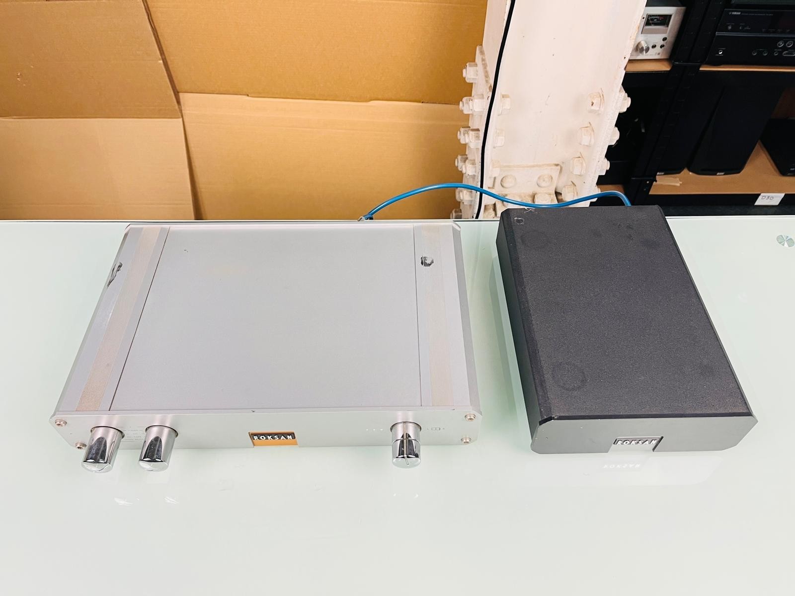 ROKSAN ROK L2 PRE AMPLIFIER WITH ROK DS4 POWER SUPPLY