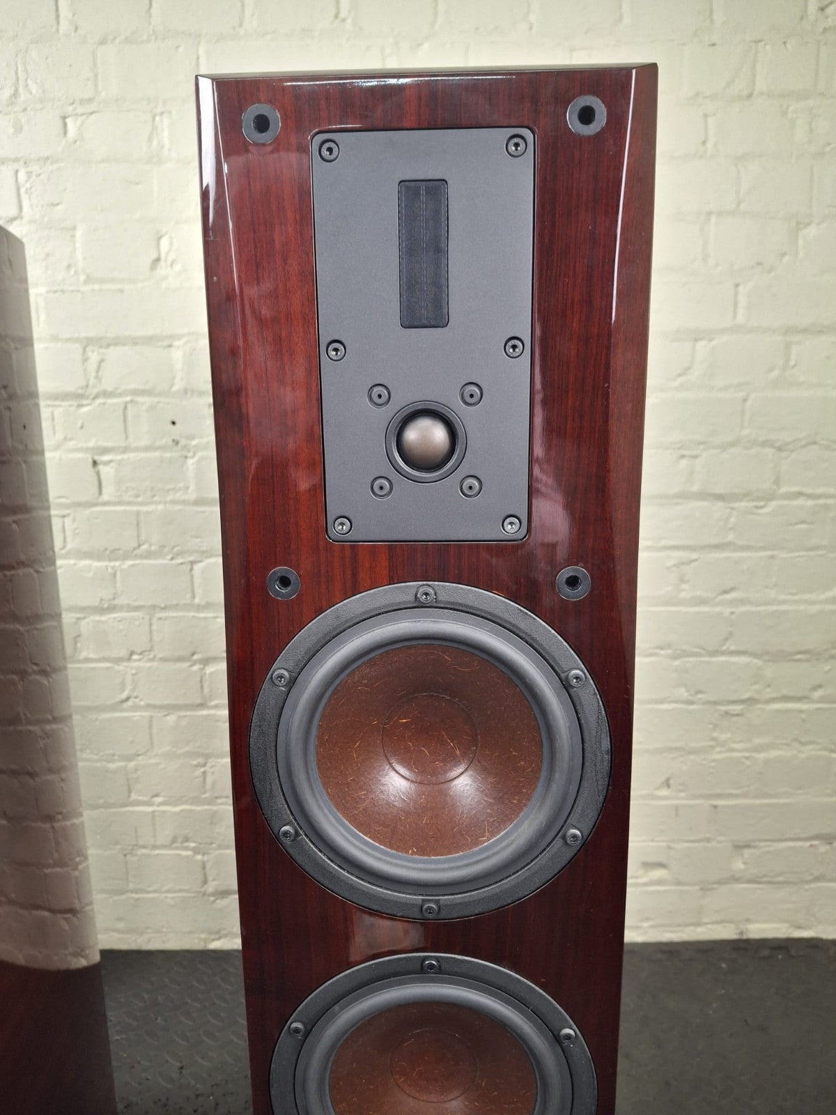 DALI HELICON 400 FLOOR STANDING SPEAKERS