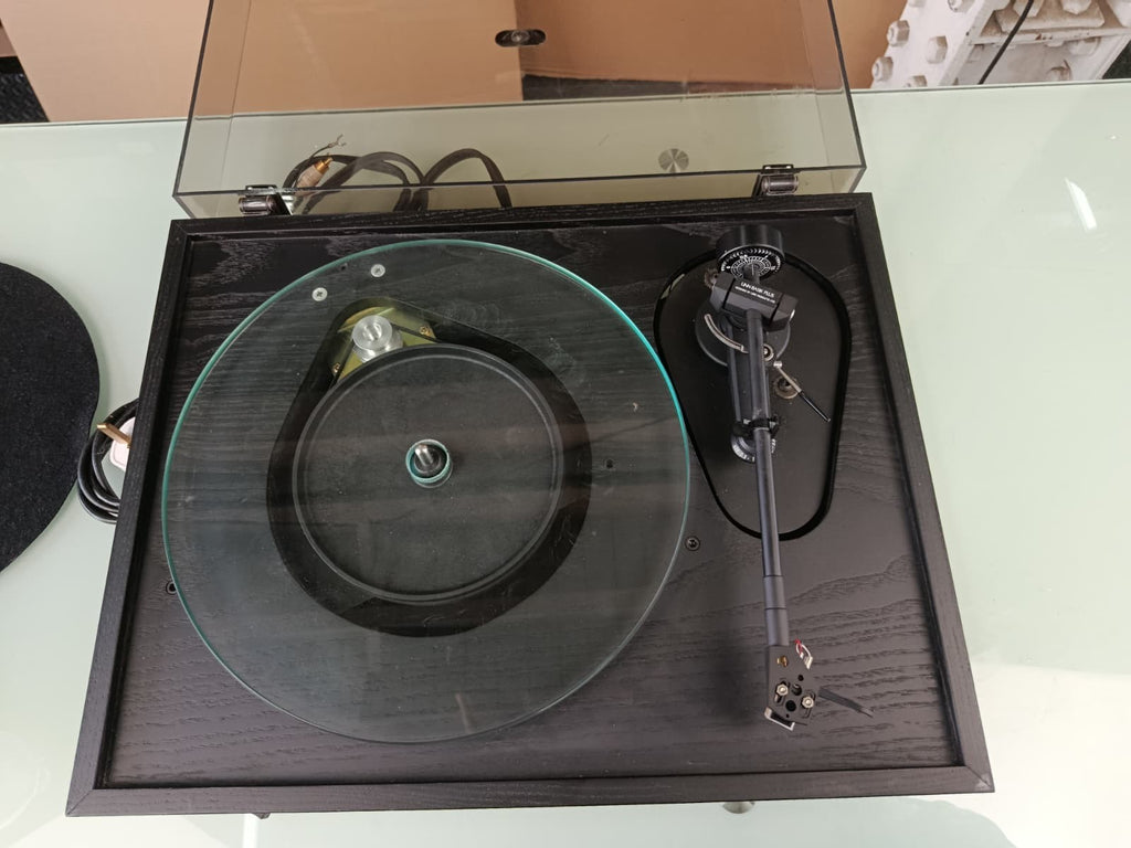 SYSTEMDEK IIX TURNTABLE WITH LINN BASIK PLUS TONEARM
